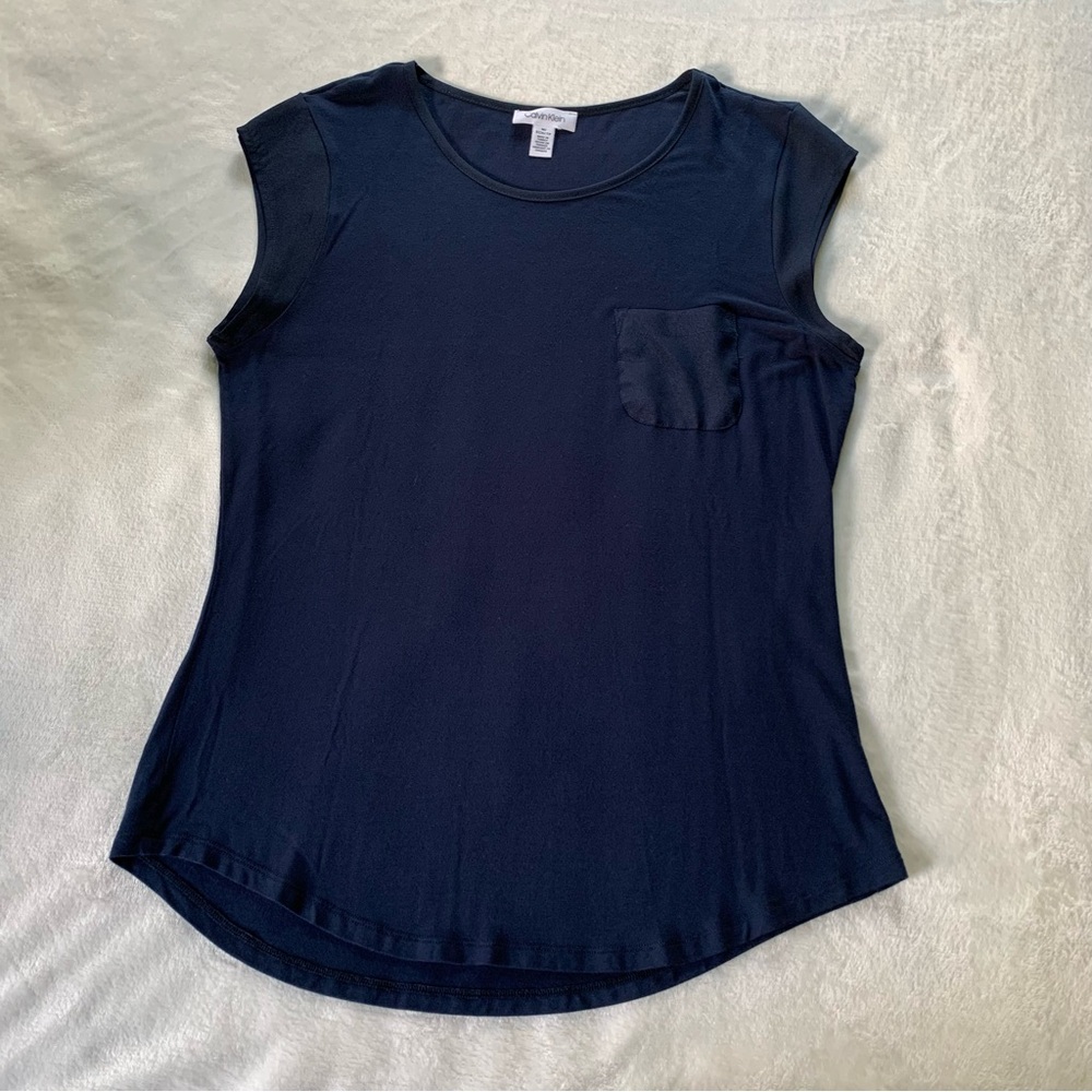Calvin Klein pocket curved hem tee navy